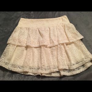 Ivory lace layered skirt- Lg